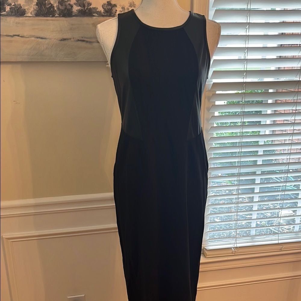 Athleta Sleeveless Black Midi Dress
